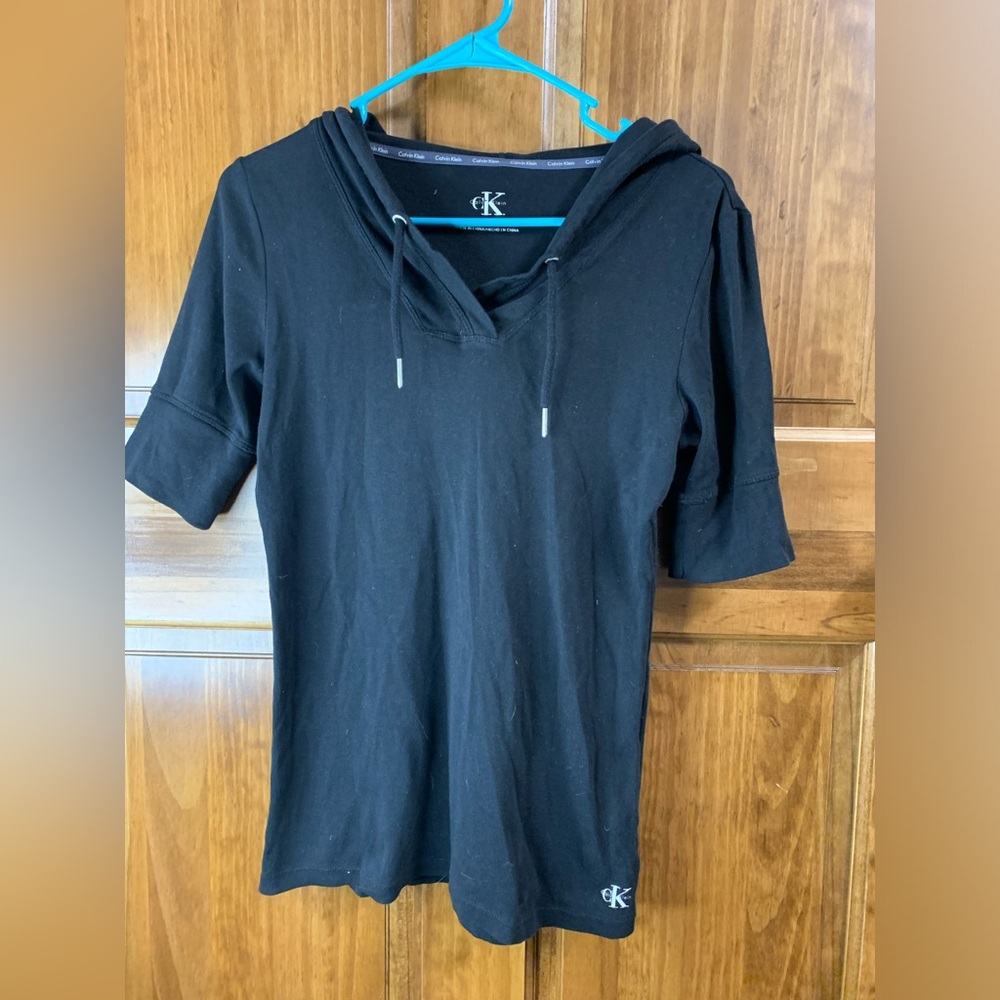 Women’s Calvin Klein Black Hooded short sleeve pullover size medium